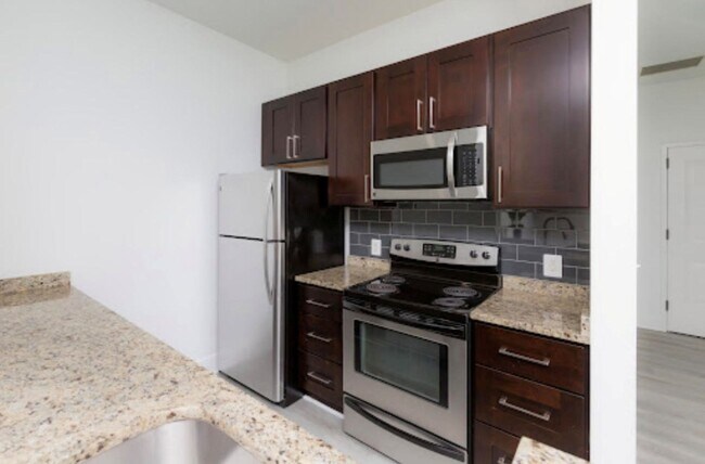 Foto del edificio - 300 Cathedral St