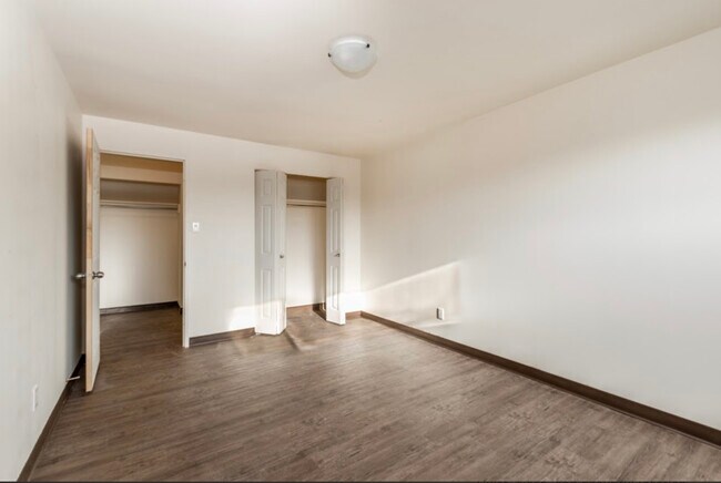 Photo du bâtiment - River Circle Apartments