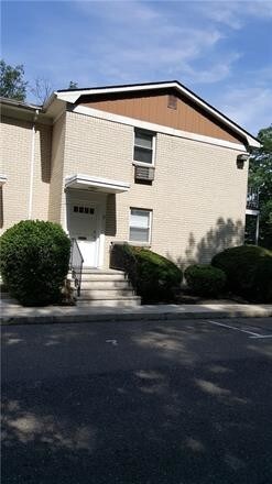 Primary Photo - 404 Cranbury Rd