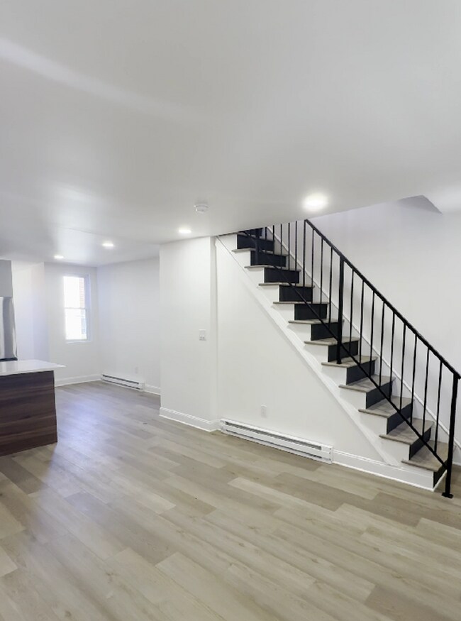Foto del edificio - 5041 N Franklin St