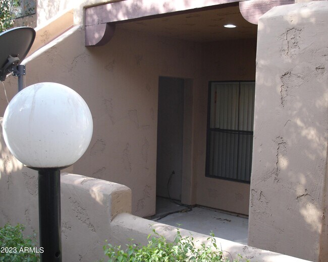 Building Photo - 1351 N Pleasant Dr
