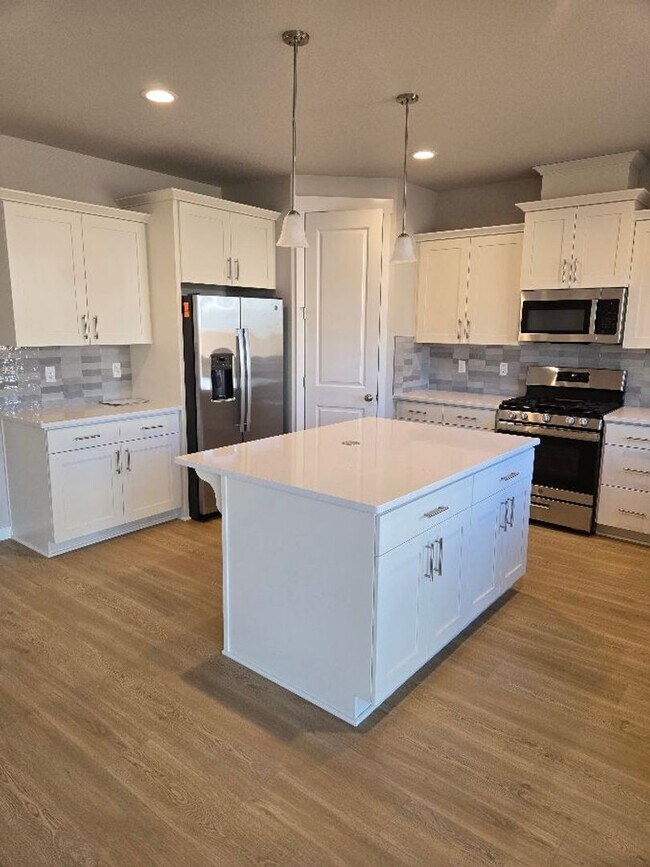 Building Photo - Brand New & Beautiful 2025 Holt Home !  Wa...