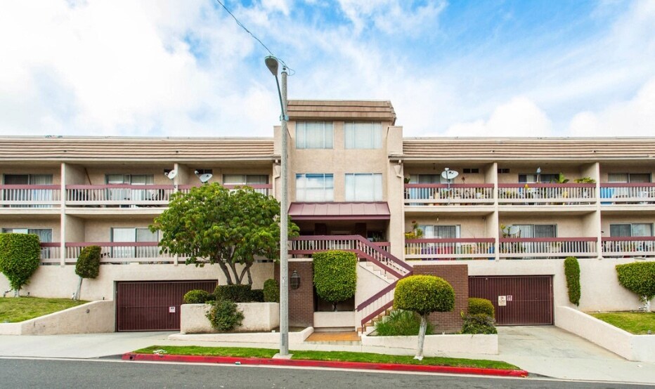 Foto principal - 555 Evergreen St