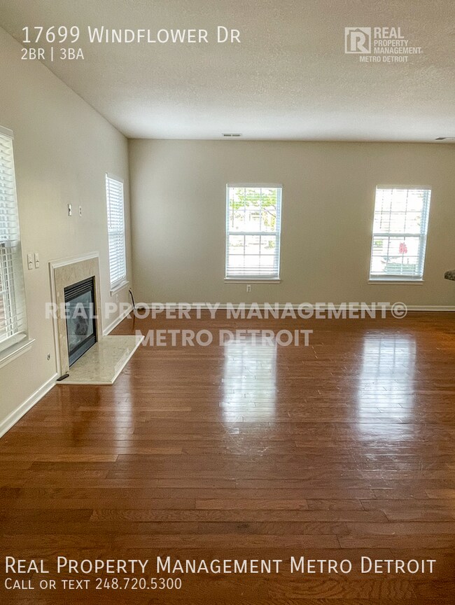 Foto del edificio - 17699 Windflower Dr