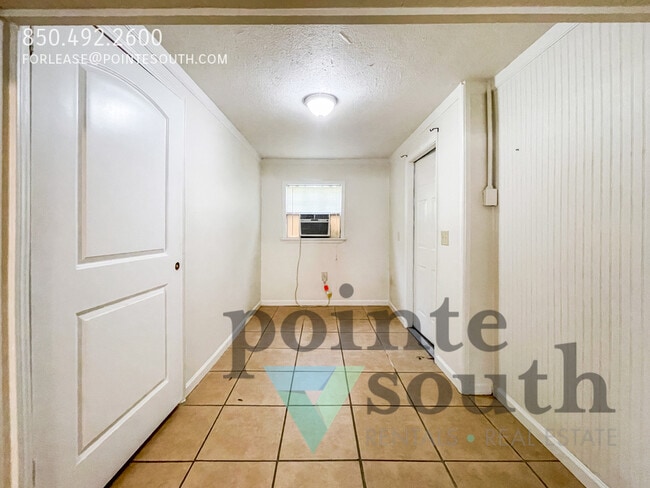 Building Photo - 5771 Coronada Blvd