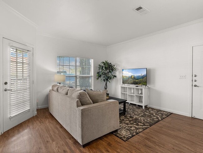 Donde la bondad se reúne - Avalon at Carlsbad