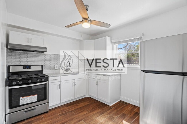 Foto del edificio - 6 Dogwood Ct