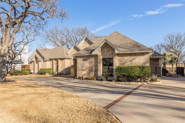 Building Photo - 1309 Woodlake Dr