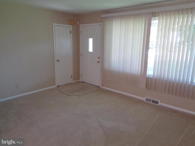 Foto del edificio - 208 Woodlawn Dr