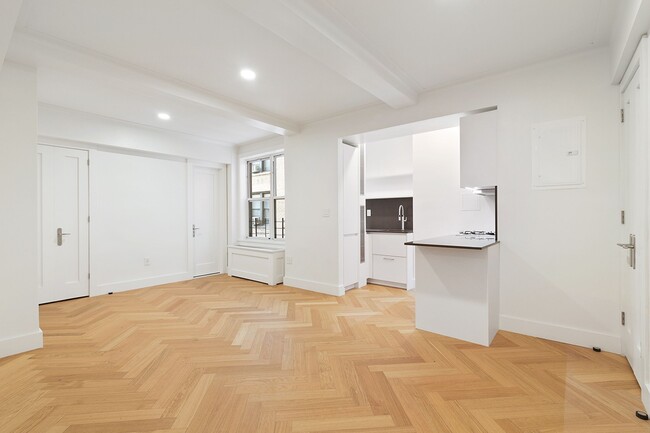 Foto del edificio - 301 E 21st St