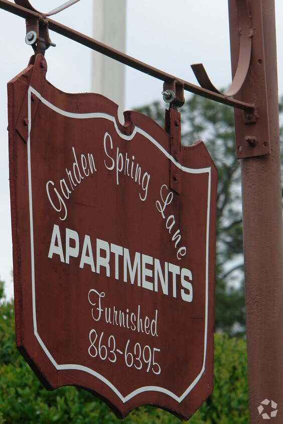Building Photo - Garden Spring Lane Apartments