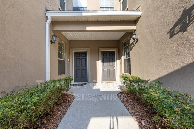 Foto del edificio - 9777 Summer Grove Way W
