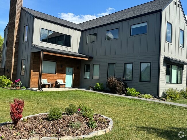 Building Photo - 3168 Fen Way