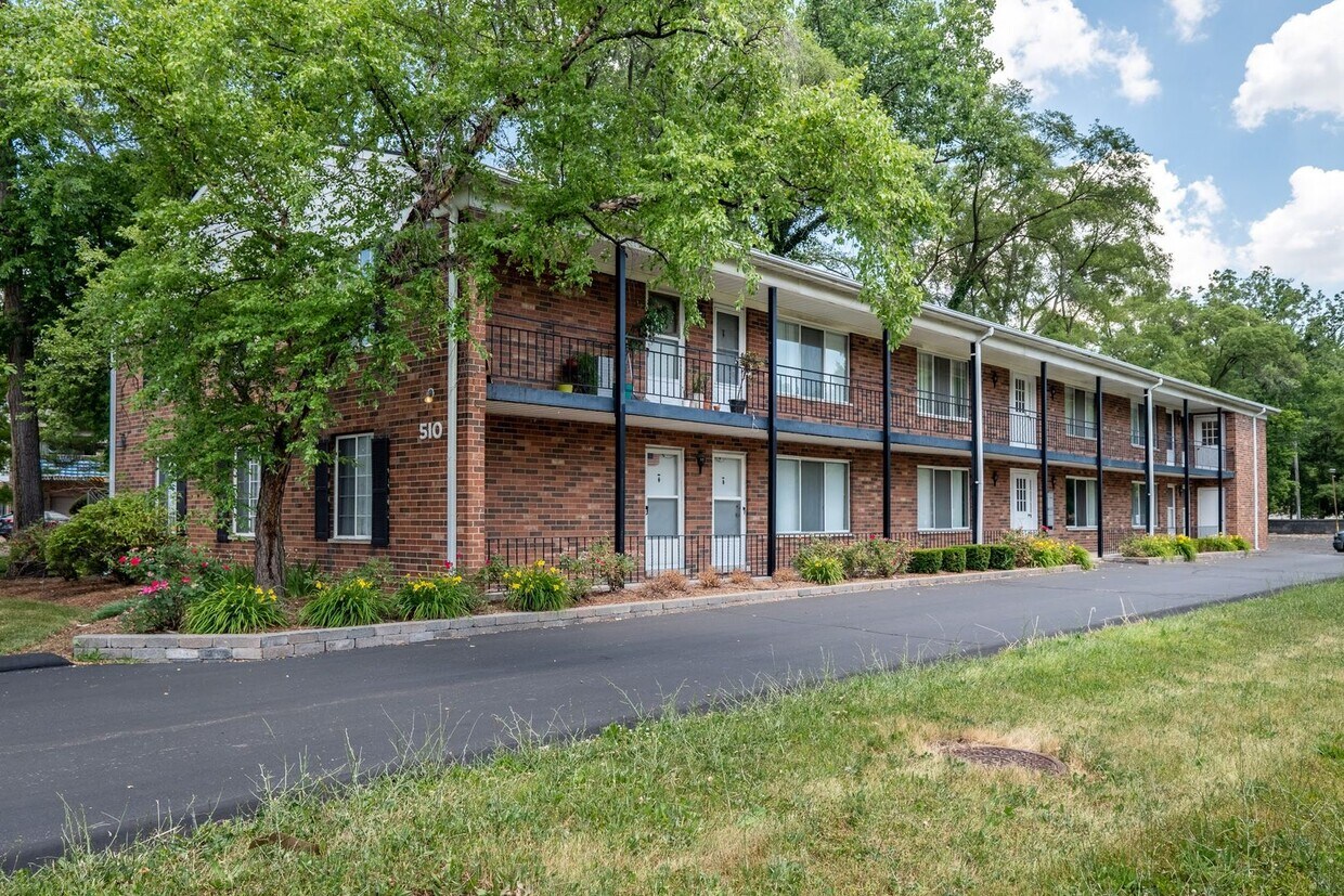 Foto del edificio - 510 N Rochester Rd