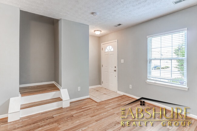 Building Photo - 3105 Ivy Wood Ln
