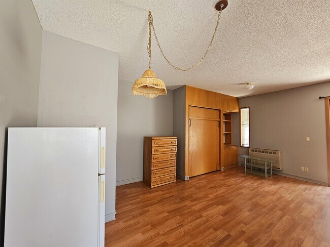 Foto del edificio - 37 Valley View Dr