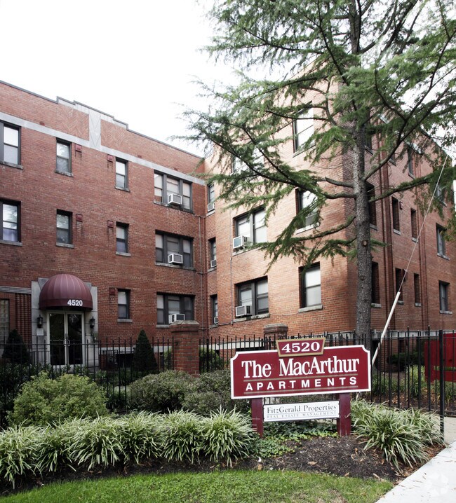 Foto del edificio - The MacArthur Apartments