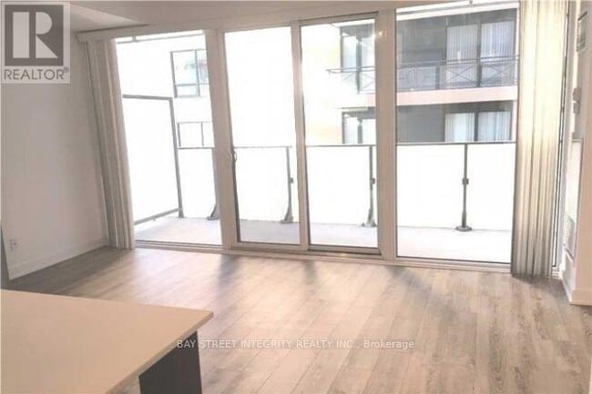 Building Photo - 42 Charles St E