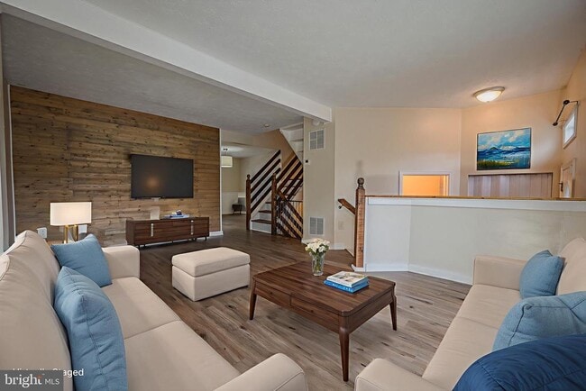 Building Photo - 14727 Winding Loop