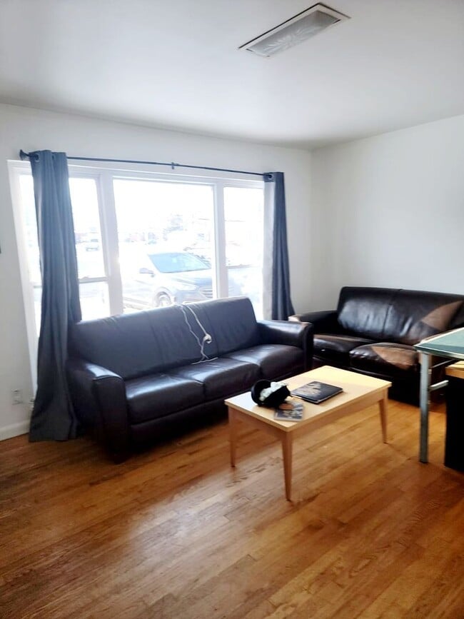 Foto del edificio - Aug. 2026 Pre-Lease Spacious 5-Bedroom Home in Desirable South Boulder Neighborhood