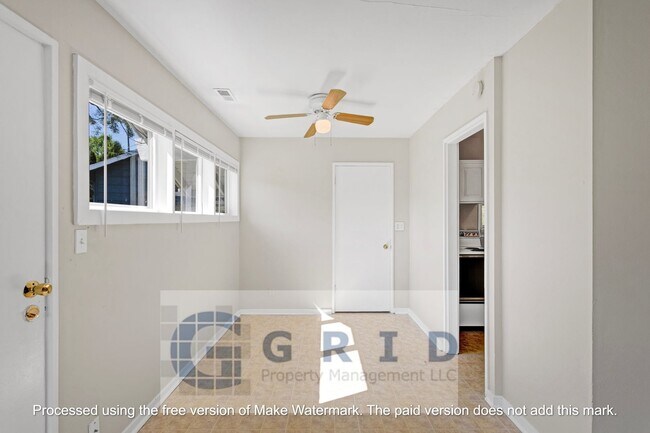 Foto del edificio - Charming 2 Bedroom Bungalow Available in NE Portland!