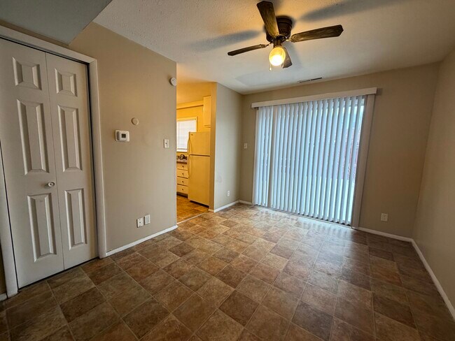 Foto del edificio - 2808 Hickory Rd