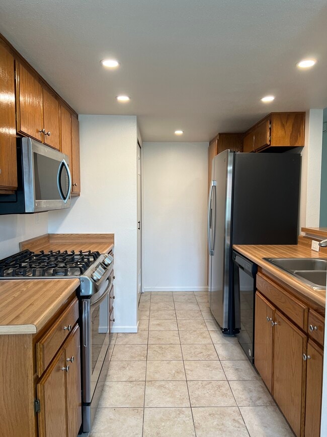 Building Photo - 13292 Salmon River Rd