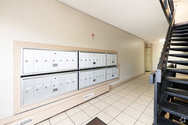 Interior Photo - Orchid Flats