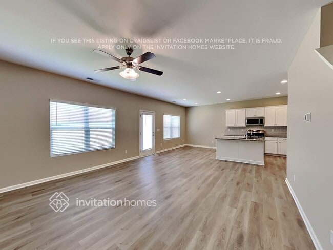 Building Photo - 544 S Fortune Way
