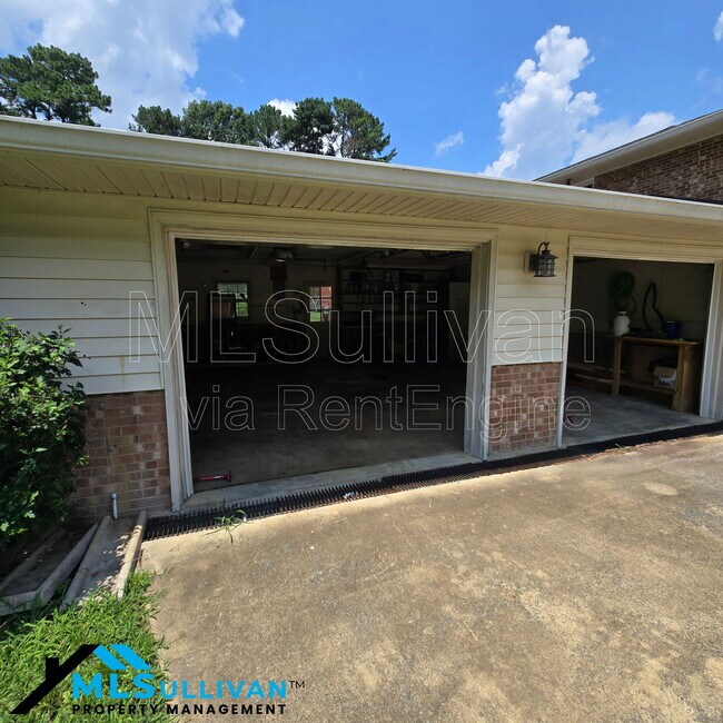 Foto del edificio - 2601 Cohnwood Dr