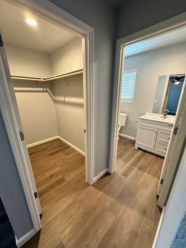 Foto del edificio - Newly Built 2 Bed/2 Bath Home Near Downtow...