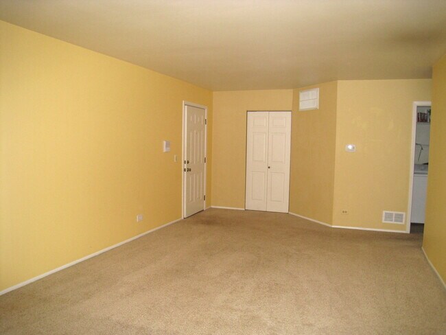 Building Photo - 308 Glasgow Ln