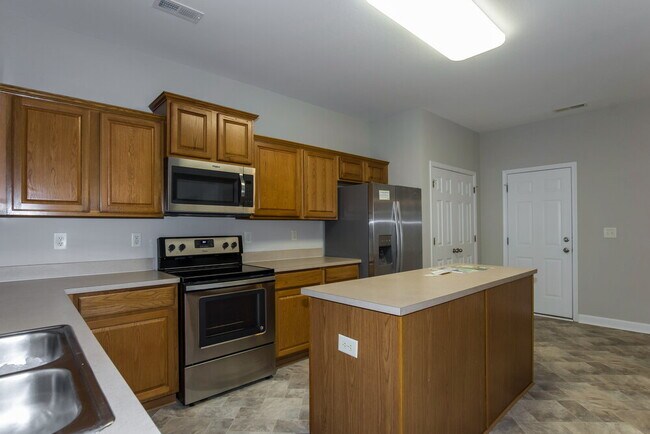 Foto del edificio - 5015 Stone Park Dr