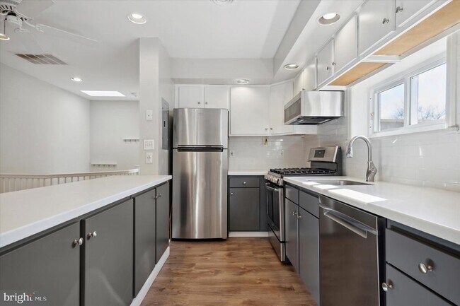 Foto del edificio - 268 S 46th St