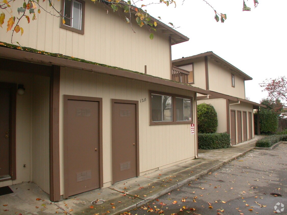 Foto del edificio - 1215 Bird Ave