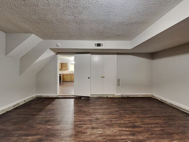 Foto del edificio - ONE MONTH FREE! Gorgeous 3 Bedroom Home lo...