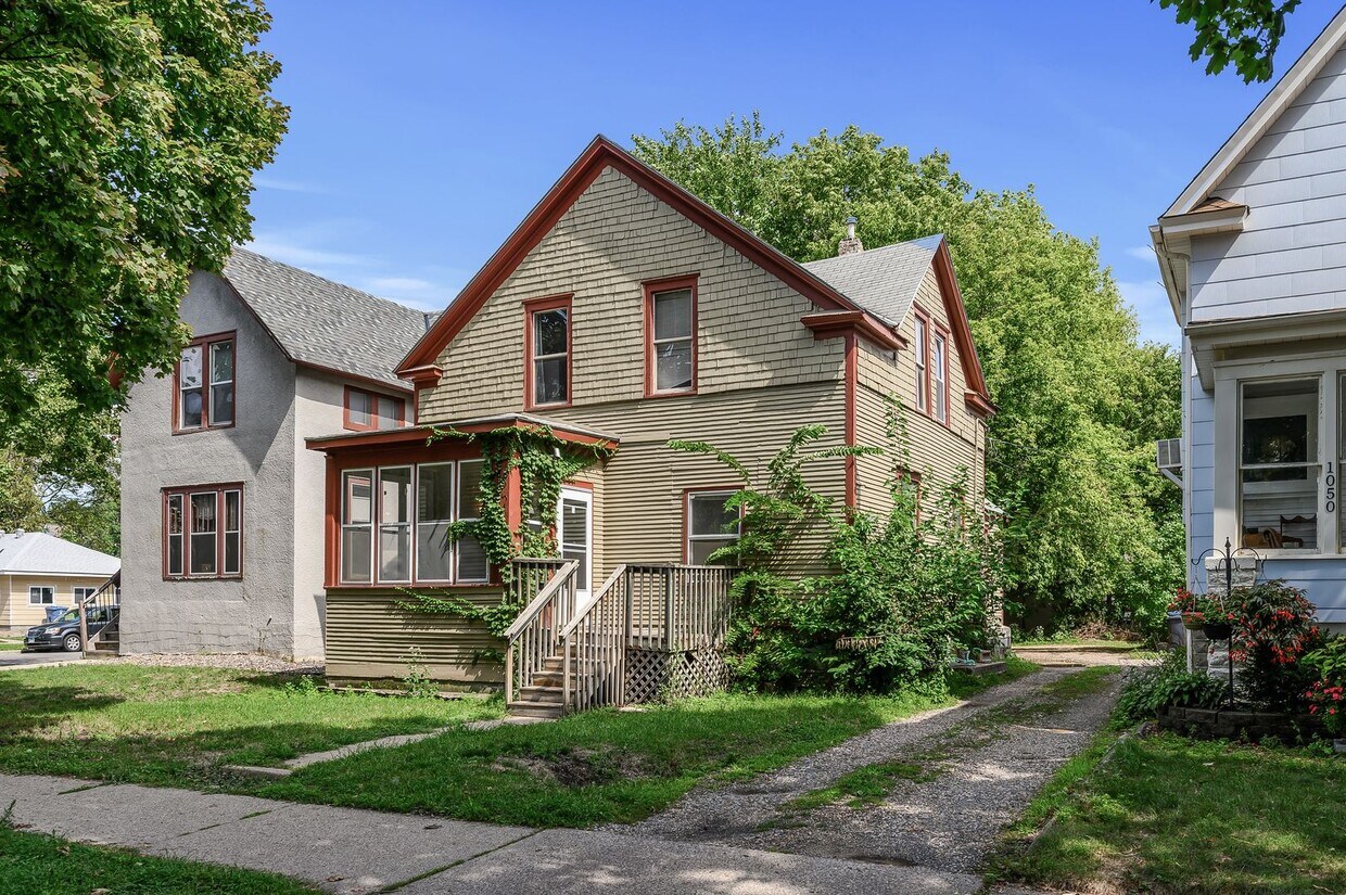 Primary Photo - Great 5BD/1BA House Near U of M. Must See!...