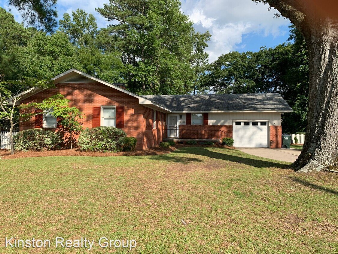 Building Photo - 3 br, 1.5 bath House - 2407 Hardee Road
