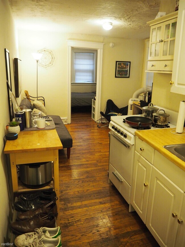 Foto del edificio - 1 br, 1 bath Apartment - 737 Spruce Street