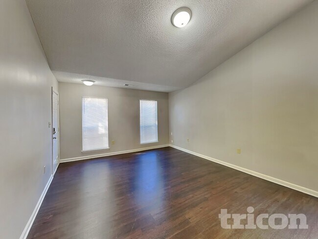 Foto del edificio - 11622 Calgary Dr