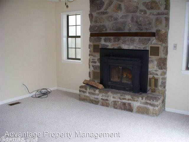 Building Photo - 3 br, 2 bath House - 332 Snead