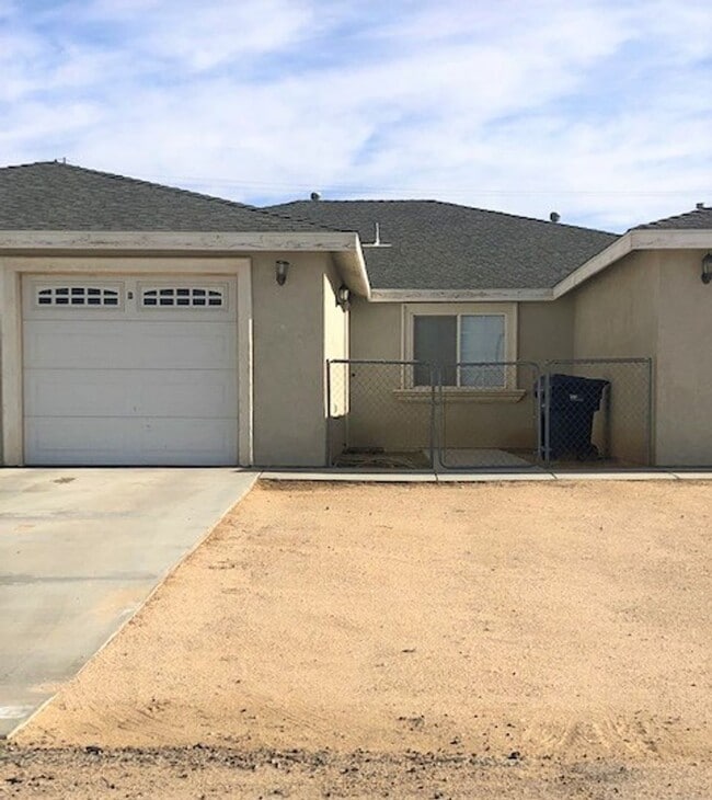 Building Photo - 21755 Ives Dr