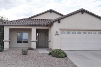 Building Photo - 1098 Paso Robles Ave