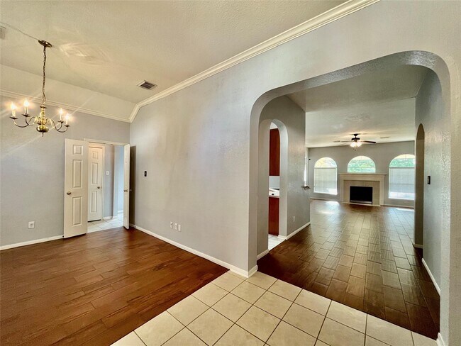 Foto del edificio - 1146 Jasons Bend Dr