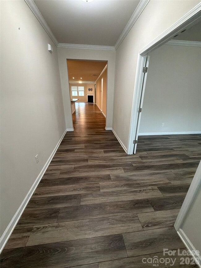 Building Photo - 1008 Fairbrae Ln