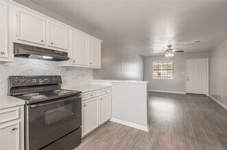 Building Photo - 600 Palm St