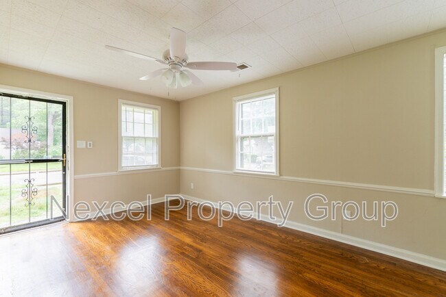 Foto del edificio - 4107 Owen Rd