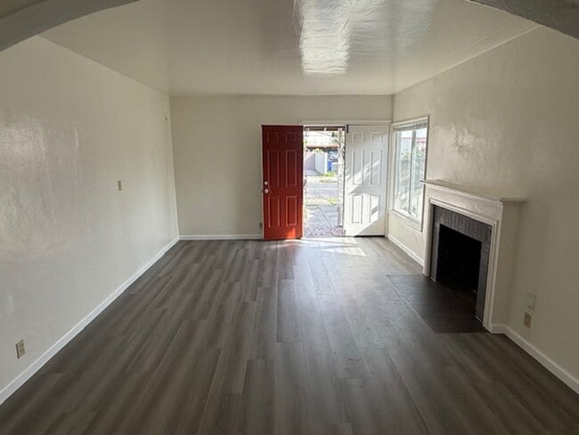 Photo - 317 45th St Apartment