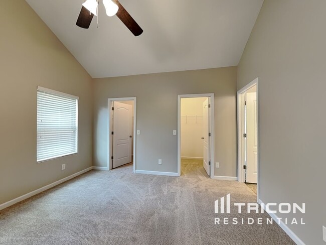 Building Photo - 1512 Miller Valley Dr