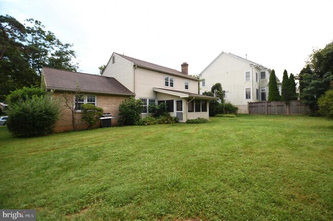 Foto del edificio - 8405 Harker Dr